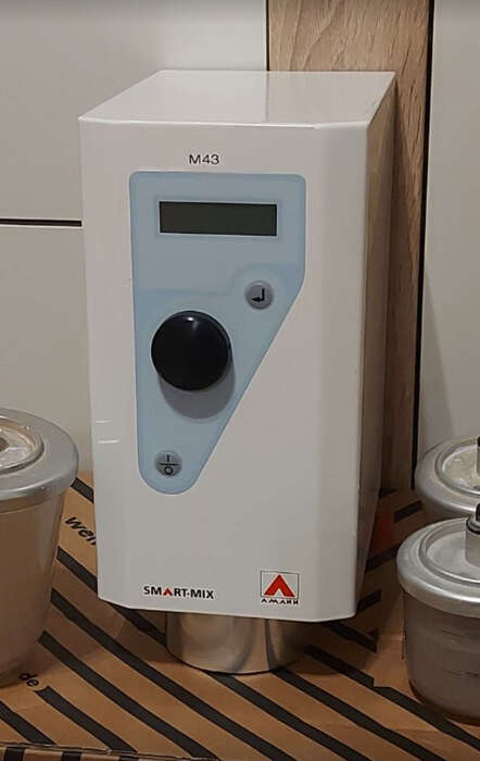 Продам вакуумний змішувач Smart-mix, Amann Girrbach,досить добротний стан , виробник -Німеччина , 3 колби в комплекті Zooble.com.ua
