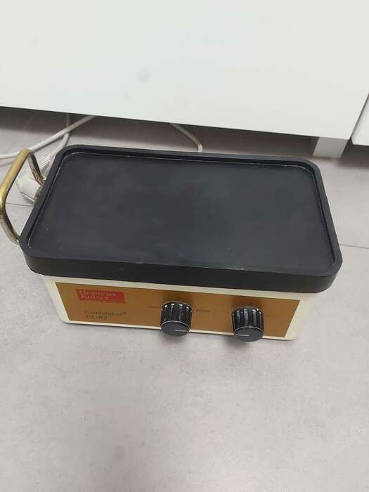 Продам вібростолик Heraeus Kulzer , досить добротний стан , 4 положення вібрацій, виробник-Німеччина. Zooble.com.ua