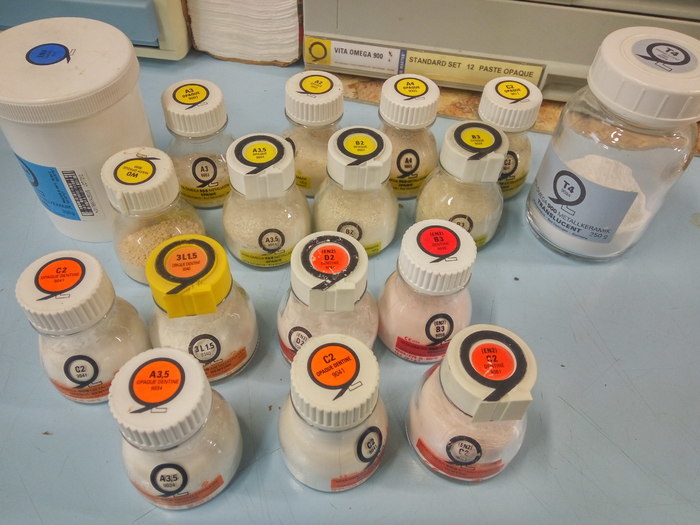 Продам vita omega 900. Всё 50 граммовые, эмаль грамм 100 EN4, T4- грамм 50. За все 440$. Или обменяю на Heraceram. Zooble.com.ua