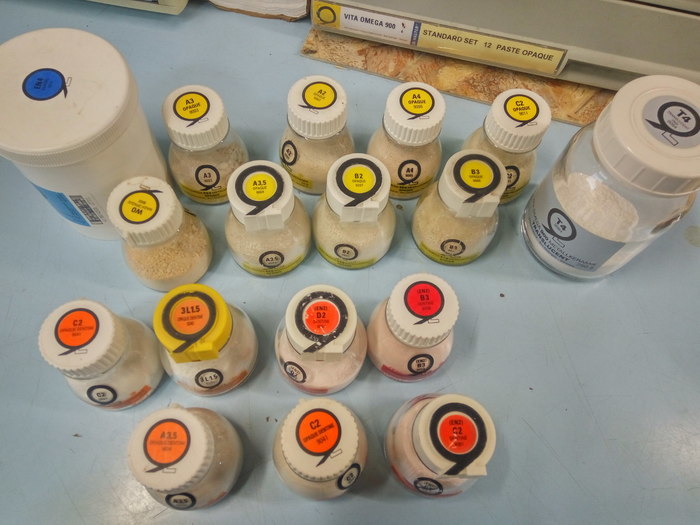 Продам vita omega 900. Всё 50 граммовые, эмаль грамм 100 EN4, T4- грамм 50. За все 440$. Или обменяю на Heraceram. Zooble.com.ua