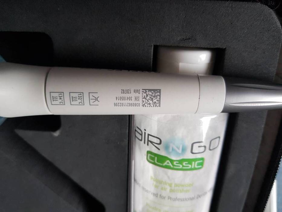 Продам внутриротовой содоструйный профилактический аппарат Air n Go фирмы Acteon Satelec (Франция). В работе не был Zooble.com.ua