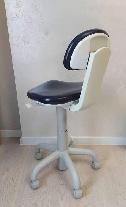 Продам вживані стільці KaVo , хороший стан , виробник Німеччина. Zooble.com.ua