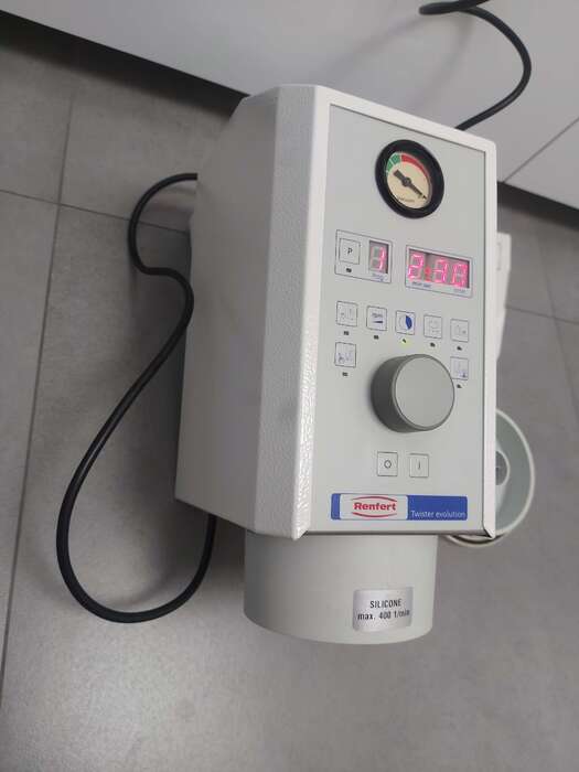 Продам вживані вакуумні міксери Renfert Twister.Досить хороший стан , з Німеччини. Zooble.com.ua