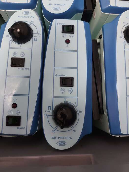 Продам вживані зуботехнічні наконечники Perfecta, із колінними блоками керування ,хороший стан .Ціна 610€ /1. Zooble.com.ua