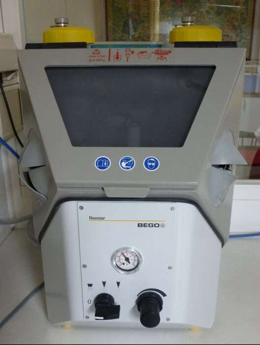 Продам вживаний піскоструминний апарат Duostar Z2 з фільтрувальним модулем, відмінний стан ,виробництва Bego- Німеччина Zooble.com.ua