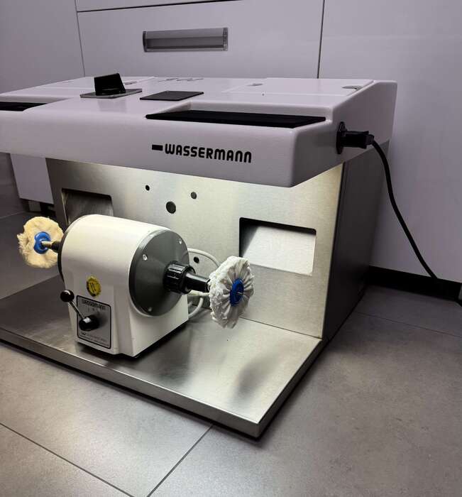 Продам вживаний полірувальний комплект Wassermann, досить добротний стан ,працює добре ,виробник -Німеччина. Zooble.com.ua