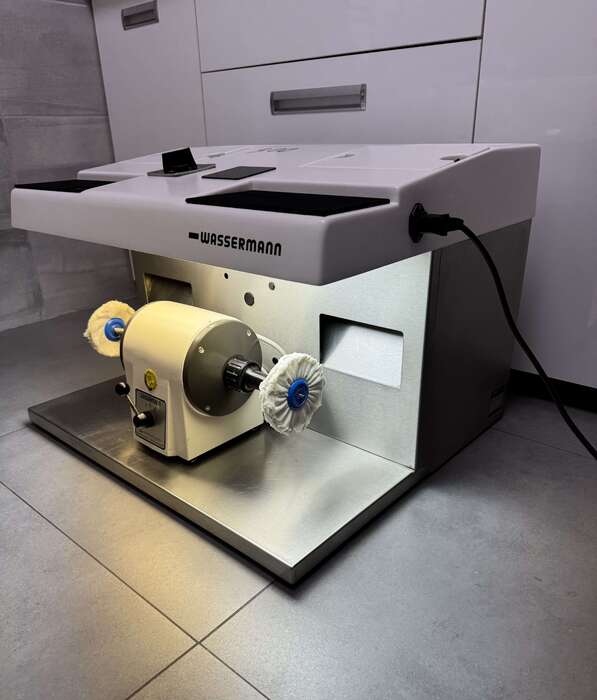 Продам вживаний полірувальний комплект Wassermann, досить добротний стан ,працює добре ,виробник -Німеччина. Zooble.com.ua