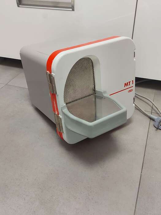 Продам  вживаний зуботехнічний трімер Renfert  MT1, відмінний стан , працює добре та тихо. Zooble.com.ua