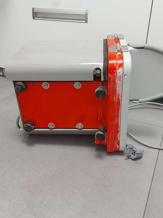 Продам  вживаний зуботехнічний трімер Renfert  MT1, відмінний стан , працює добре та тихо. Zooble.com.ua