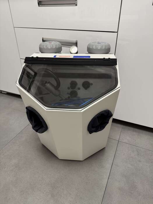 Продам вживану комбіновану піскарку преміум класу Renfert Vario basic, досить добротний стан , виробник -Німеччина. Zooble.com.ua