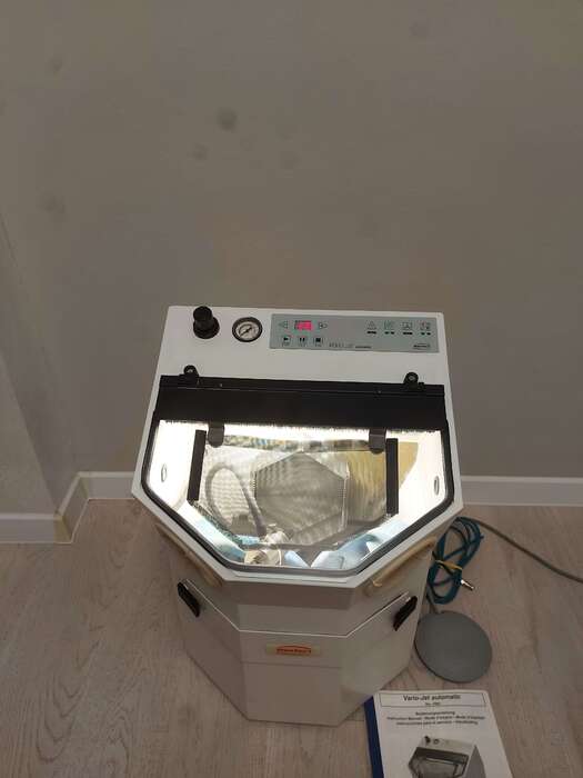 Продам вживану піскоструйку Renfer Vario Jet -automatic,досить добротний стан , працює добре , виробник -Німеччина. Zooble.com.ua