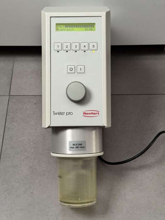 Продам змішувач Renfert,досить добротний стан ,Не потребує компресора ,ціна 715€. Zooble.com.ua