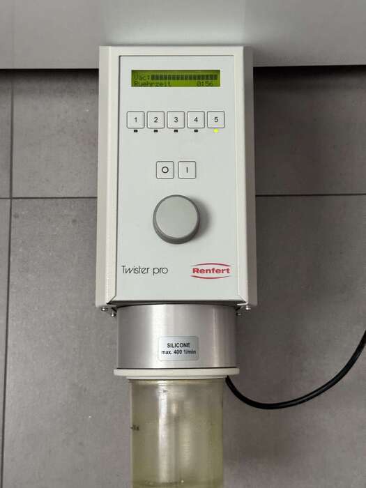 Продам змішувач Renfert,досить добротний стан ,Не потребує компресора ,ціна 715€. Zooble.com.ua