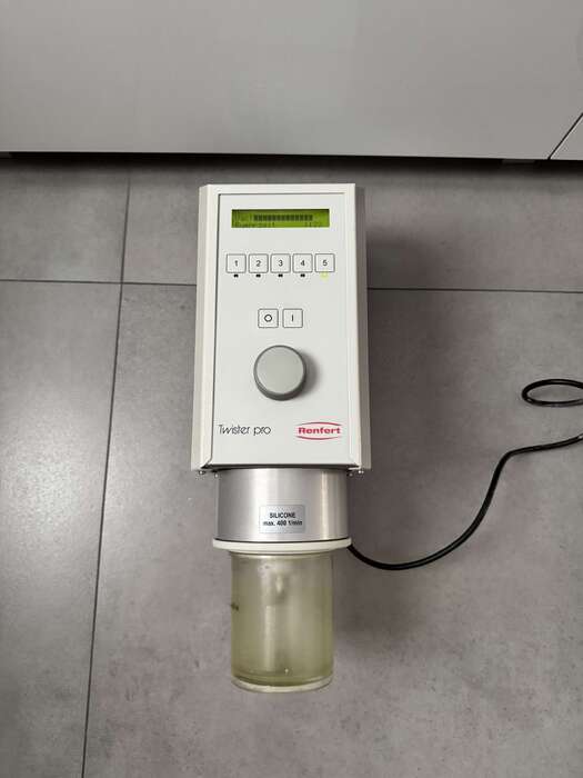 Продам змішувач Renfert,досить добротний стан ,Не потребує компресора ,ціна 715€. Zooble.com.ua
