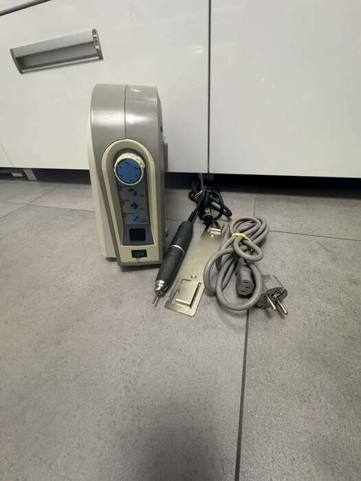 Продам зуботехнічнийнаконечник із блоком керування Fino,відміннийстан , виробник -Німеччина. Zooble.com.ua