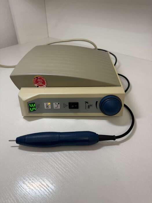 Продам зуботехнічнийнаконечник із блоком керування KaVoдосить хороший стан , виробник -Німеччина. Zooble.com.ua