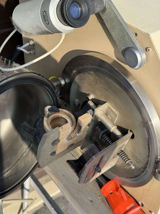 Продам індукційну ливарну установку Heraeus Kulzer, потребує ремонту ,або на запчастини. Ціна 880€ Zooble.com.ua