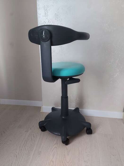 Продам вживані стільці стоматолога Ultradent ціна 315€ /1шт. в наявності 4 шт . Zooble.com.ua