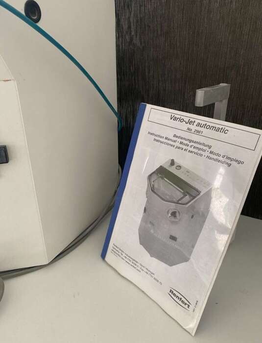 Продам вживану автоматичнупіскарку для розпакування -Renfert Vario -jet automatic.ціна1870€ Zooble.com.ua