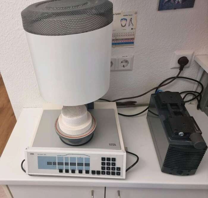 Продамвживану піч Vita , хороший робочийстан .Ціна без помпи820€.з помпою 1300€( Zooble.com.ua