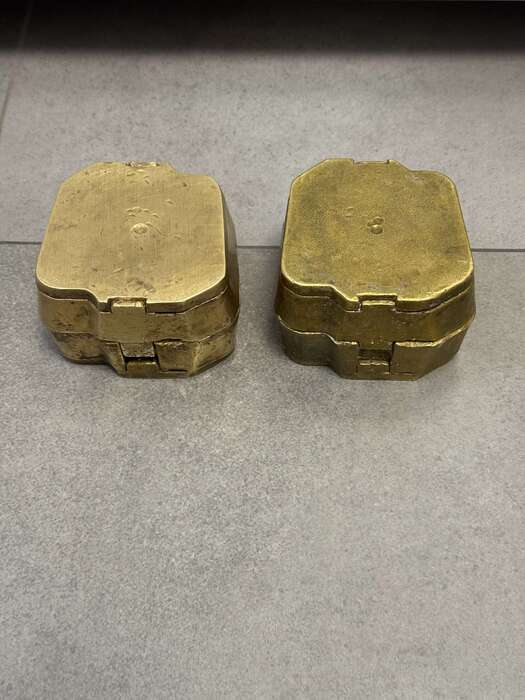 Продам.зуботехнічні вживані кювети,ціна 55€ 1шт.( превезені з Німеччини ) Zooble.com.ua