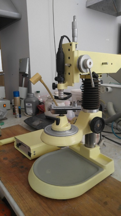 Продаю фрезер BREDENT BF1 в доброму робочому стані. Zooble.com.ua