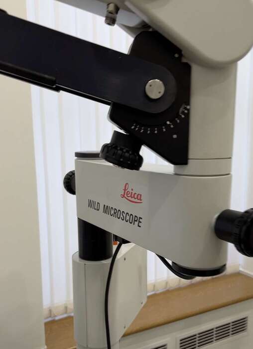 Продаю стоматологічний мікроскоп Leica M655 б/в в гарному стані. Все працює. Київ Zooble.com.ua