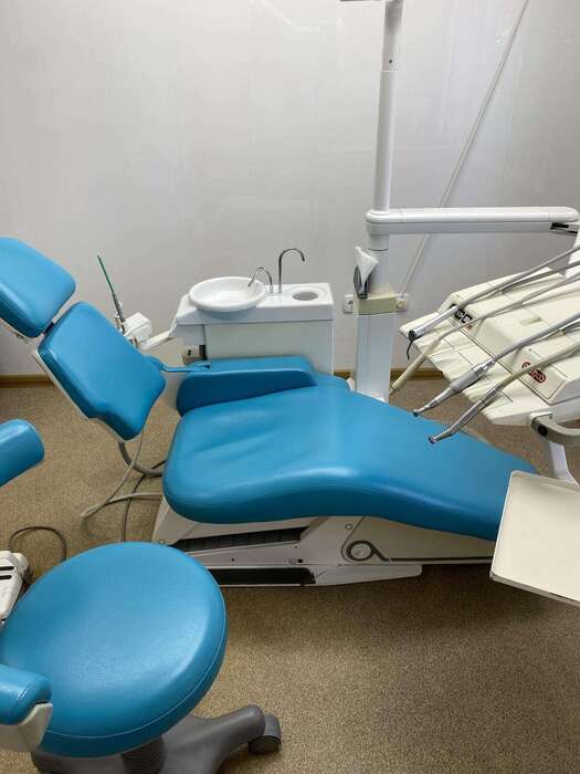 Продаются 2 стоматологические установки Anthos. Цена 1000$ и 1500$ Тел.0664447341, 0958110365 Zooble.com.ua