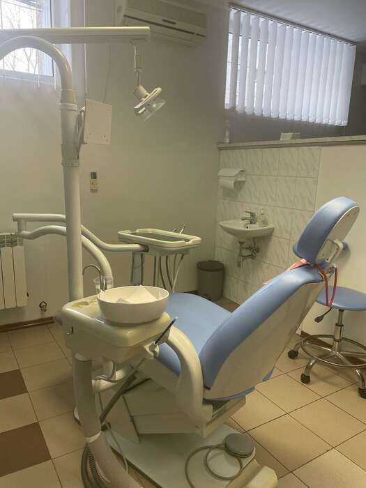 Продажа стоматологічної установки Gnatus (Бразилія) 2004 року випуску у робочому стані. Звертатися: 0662654336 Марина Zooble.com.ua