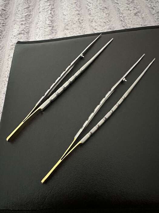 Розпродаж мікрохірургічних ножець,пінцетів ,голкотримачів!Ціни уточнюйте! Якість на рівні! Zooble.com.ua