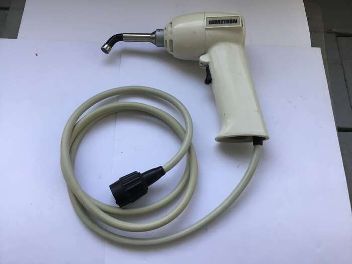 Ручка с излучателем фотополимерной лампы DEMETRON, со световодом. Zooble.com.ua