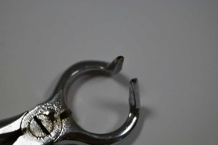 Щипцы клювовидные S-образные для удаления зубов в дистальном участке при ограниченном открывании рта Zooble.com.ua