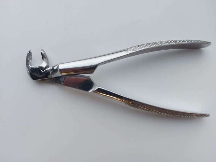 Щипці для видалення нижніх молярів, правосторонні 121 євро Zooble.com.ua