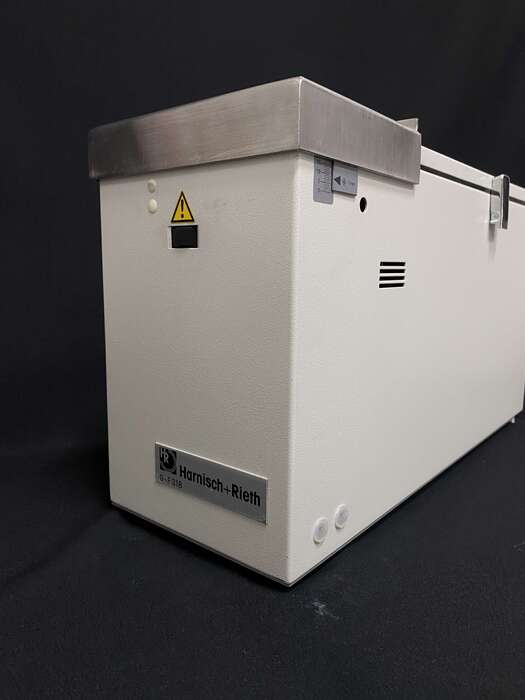 Шліфувальна машина Harnisch+Rieth GF 318 Робочий стіл регулюється по висоті З вбудованим пиловловлювачем Ціна - 900€ Zooble.com.ua