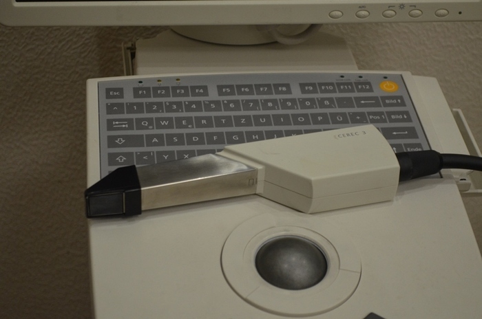 Sirona Cerec 3 інтероральний (внутрішньоротовий) 3D сканер Zooble.com.ua