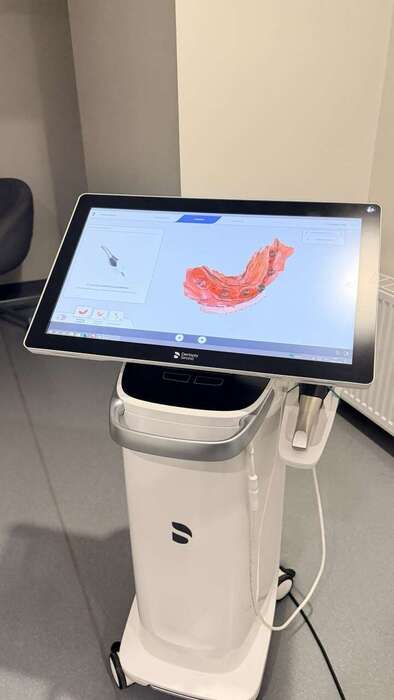 Сканер iнтраоральний Dentsply Sirona Primescan. Мобiльний моноблок + Батарея Zooble.com.ua