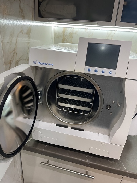 Срочно продам автоклав Melag Vacuklav 40В - 3000 EUR Zooble.com.ua