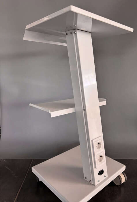 Столик інструментальний електрифікований є в чорному та білому кольорах! Zooble.com.ua