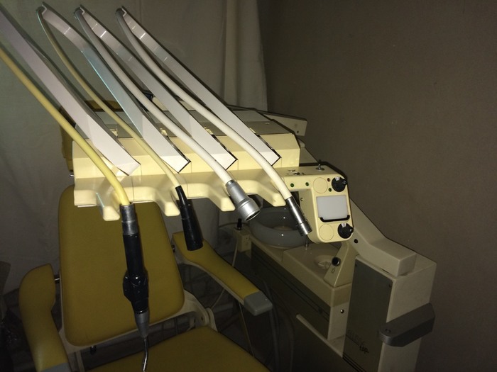 Стоматологическая установка и дентальный настенный рентген аппарат Amaca производство Италия. В хорошем рабочем состояни Zooble.com.ua