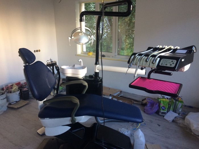 Стоматологическая установка PREMIER 8 NORTH WEST MEDICAL INSTRUMENT Zooble.com.ua