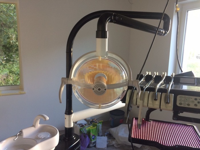 Стоматологическая установка PREMIER 8 NORTH WEST MEDICAL INSTRUMENT Zooble.com.ua