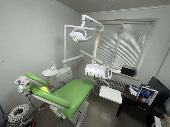 Стоматологическая установка Siger U-100, 2021год. Три пневмовыхода М4, скайлер Woodpecker n6. Могу скинуть видео. Zooble.com.ua