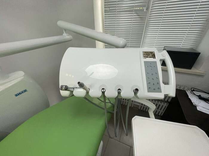 Стоматологическая установка Siger U-100, 2021год. Три пневмовыхода М4, скайлер Woodpecker n6. Могу скинуть видео. Zooble.com.ua