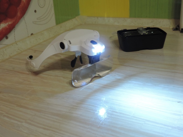 Стоматологические бинокулярные лупы с LED подсветкой Zooble.com.ua