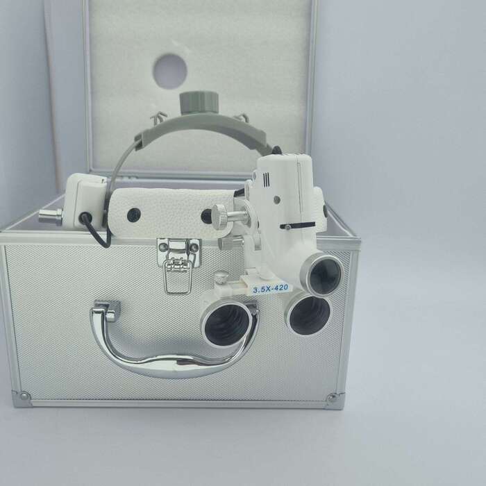 Стоматологические бинокуляры Стоматологічні бінокуляри З шоломом підсвічуванням на шоломі Zooble.com.ua