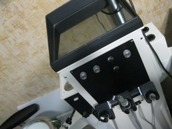 Стоматологическое кресло + установка УС-30 в хорошем рабочем состоянии Zooble.com.ua