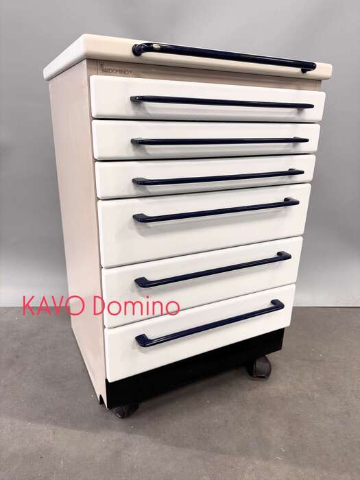 Стоматологічна тумбочка KAVO Domino в гарному стані 6 шухляд мобільна на колесах розміри 82*50*50 Zooble.com.ua