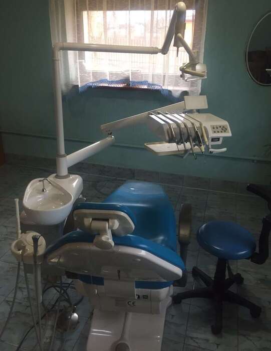 Стоматологічна установка Ajax 12 верхня подача .Блок лікаря ,блок для асистента ,крісло для лікаря Zooble.com.ua