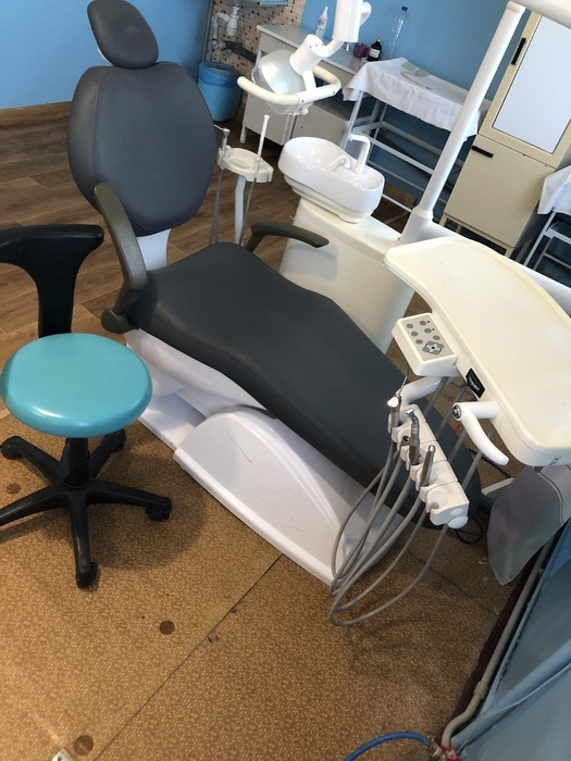 Стоматологічна установка Аякс 12. виробник Китай. 2012 року. Zooble.com.ua