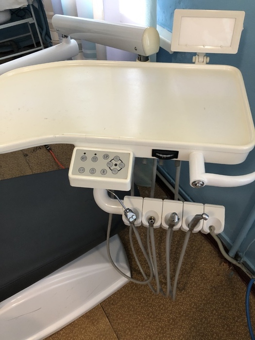 Стоматологічна установка Аякс 12. виробник Китай. 2012 року. Zooble.com.ua